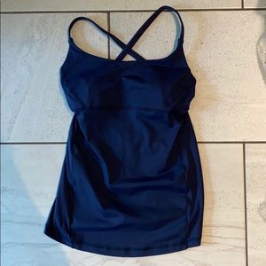 EUC-Lululemon Tank (4) Navy built in bra